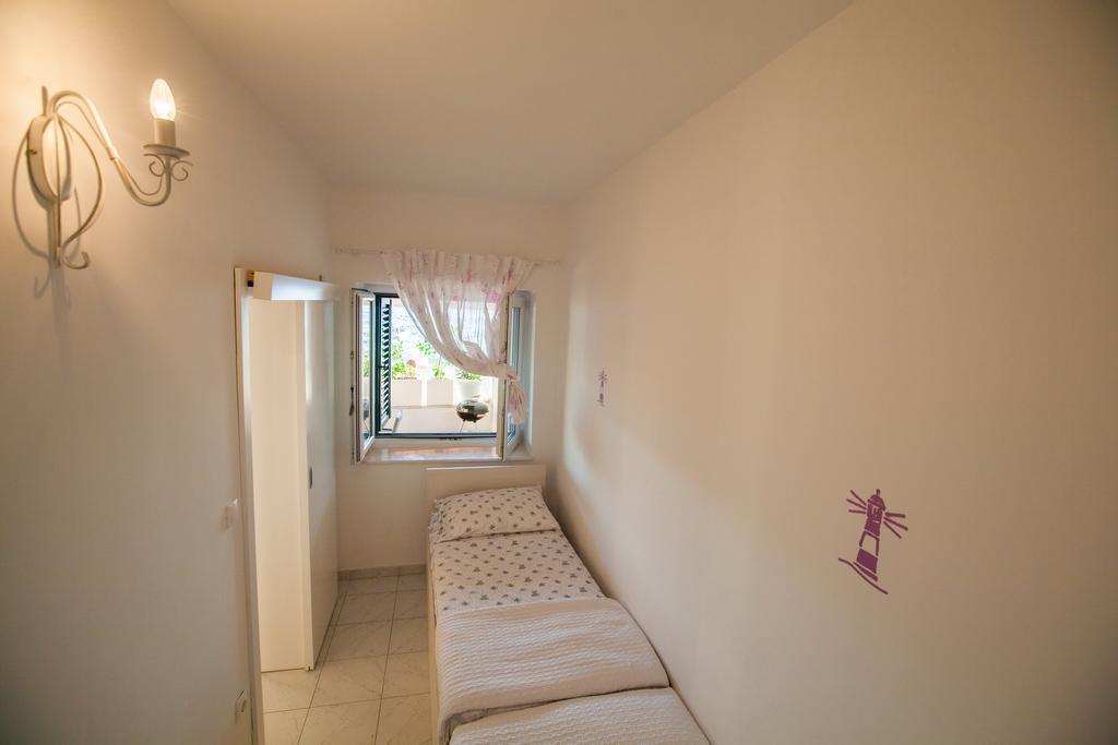 Beach Holiday Home Laura Mimice Rum bild
